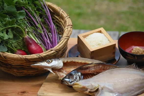 港の朝ごはんプラン【尾田家/ 本館 】浜辺の古民家 一棟貸し【セルフ調理（食材提供）・禁煙】